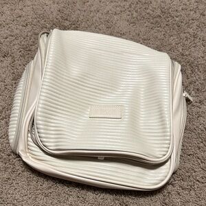 Dezi Women's travel Bag